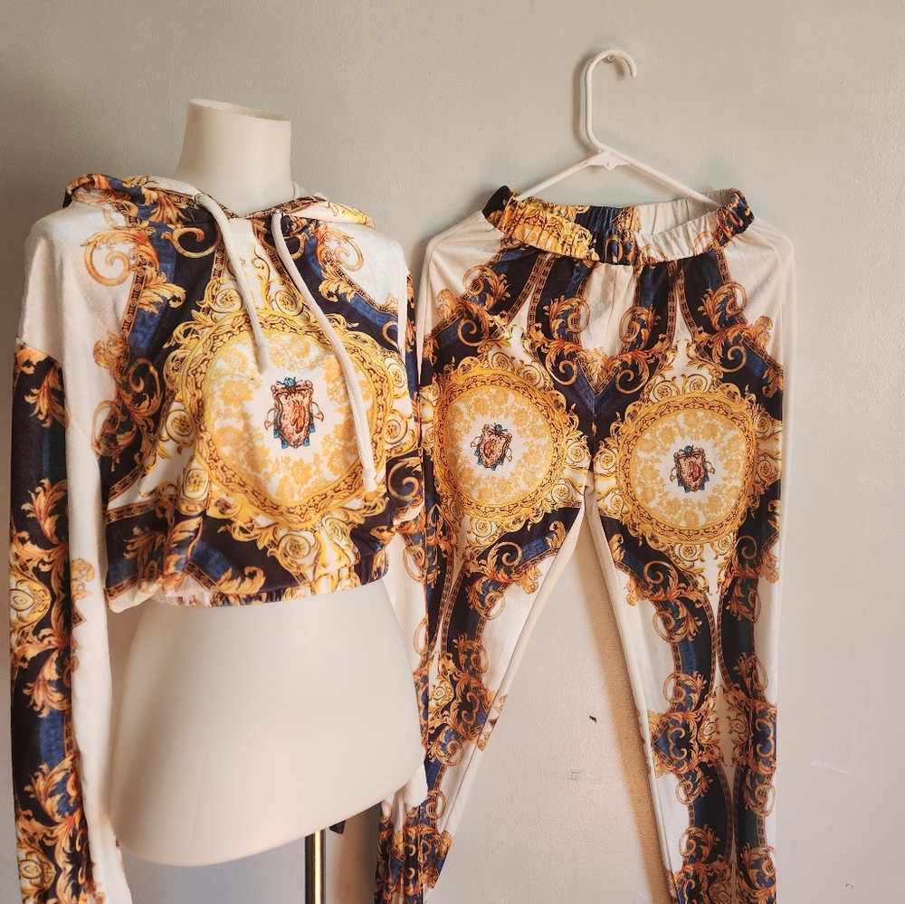 AKIRA Velour/Crushed Velvet Warm-Up 2pc.